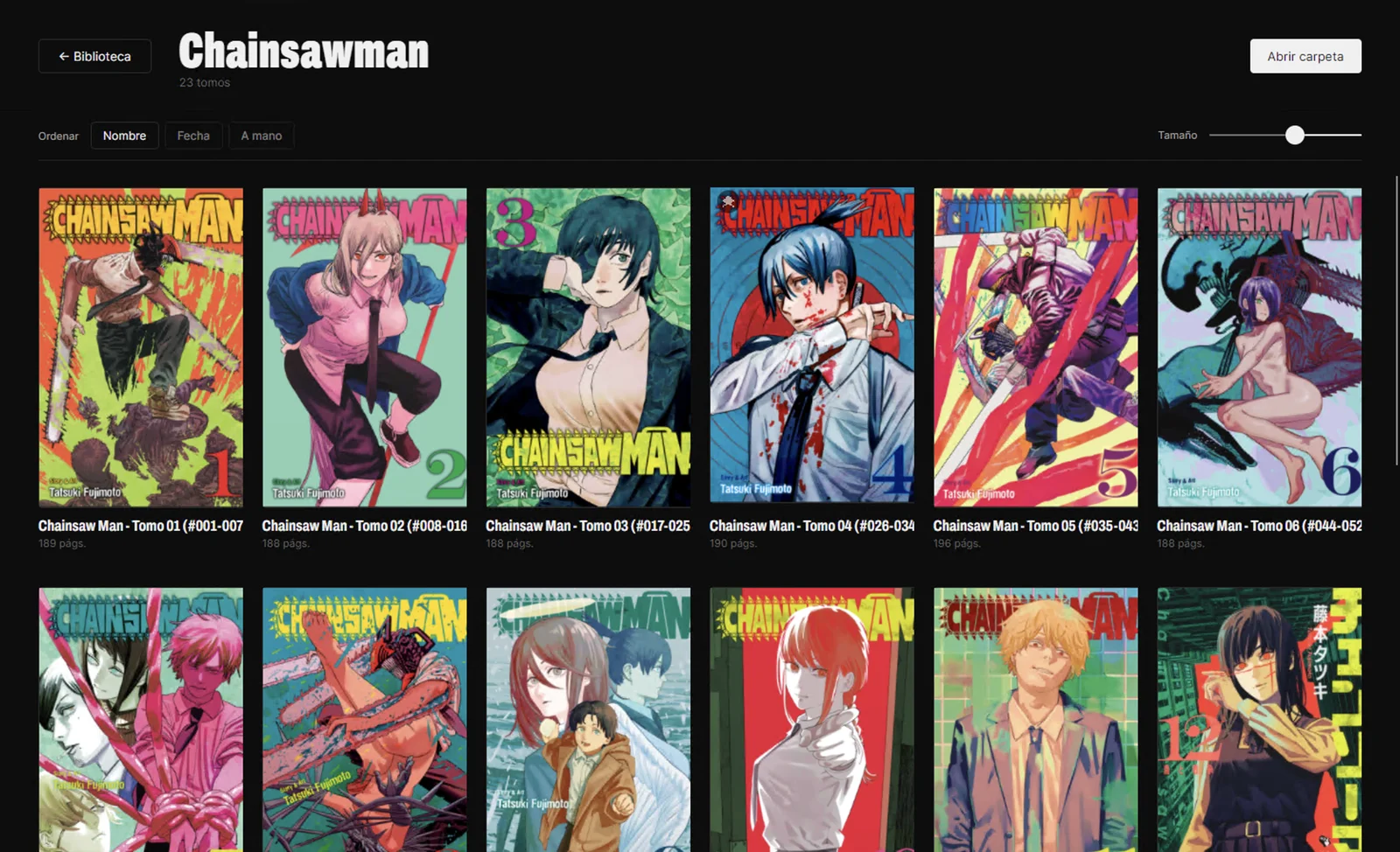 La colección de Chainsaw Man abierta, con sus tomos en orden y las páginas de cada uno.